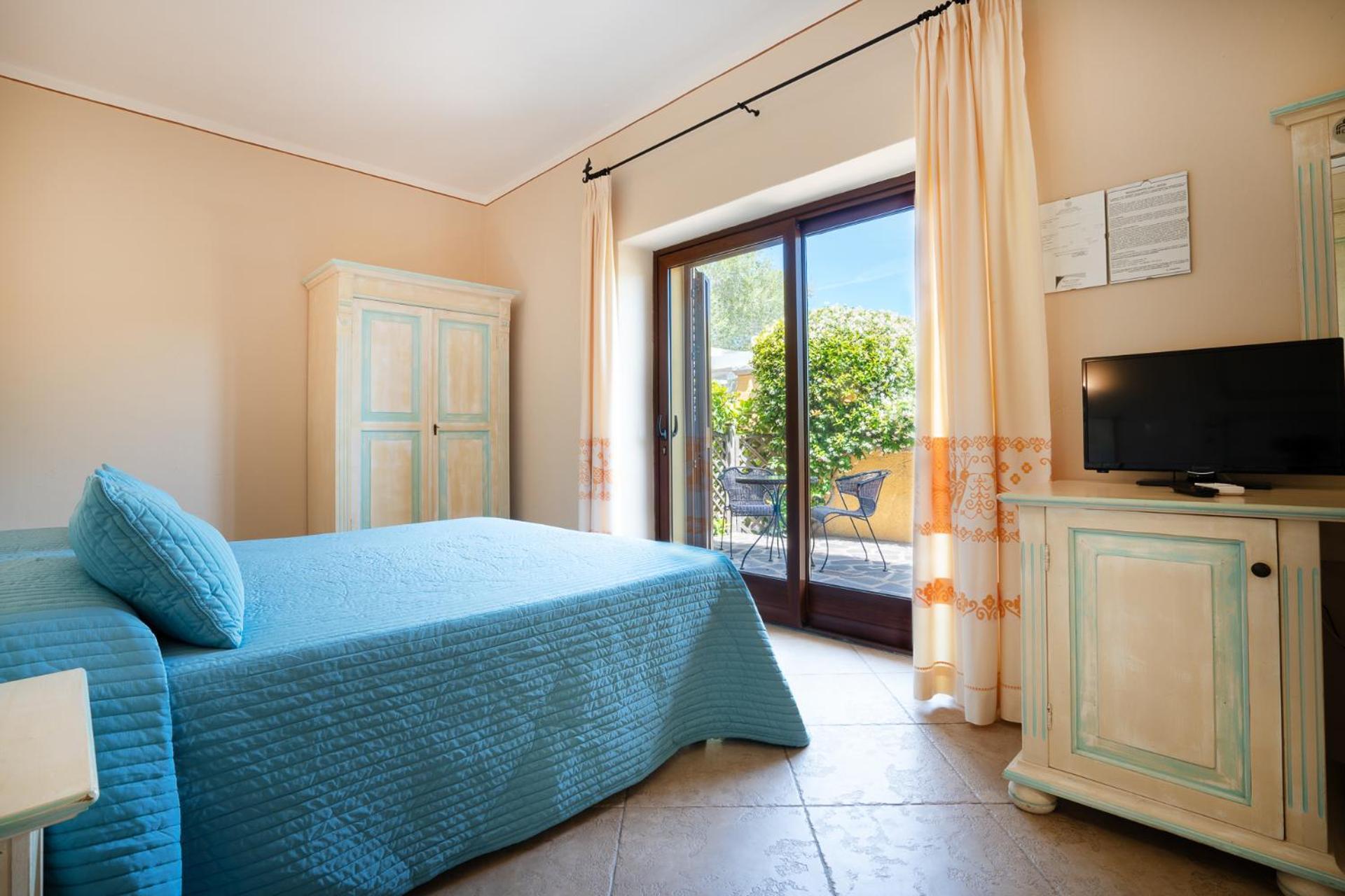 Hotel Lu Pitrali Сан-Теодоро Екстер'єр фото
