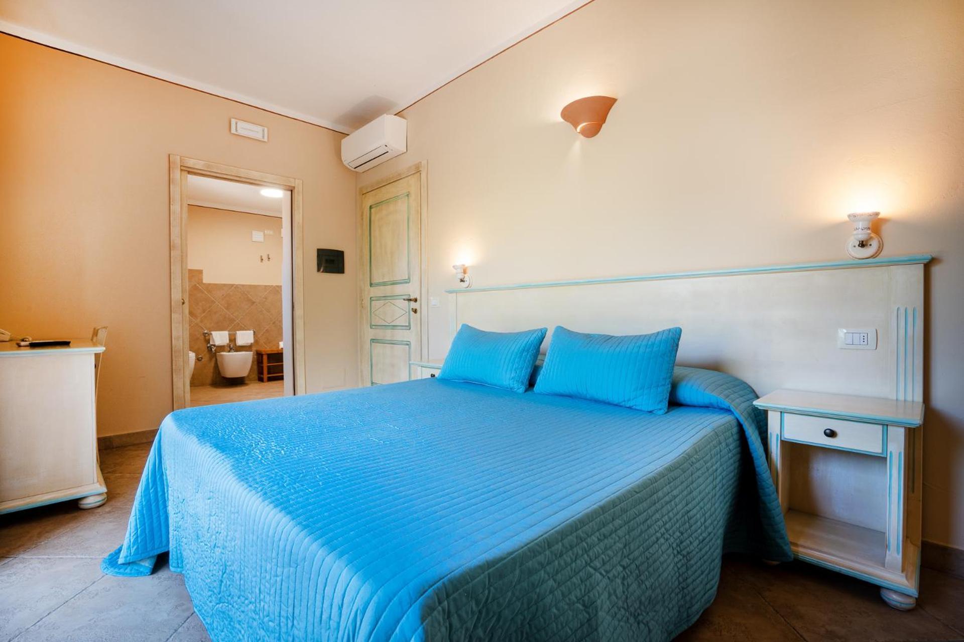 Hotel Lu Pitrali Сан-Теодоро Екстер'єр фото