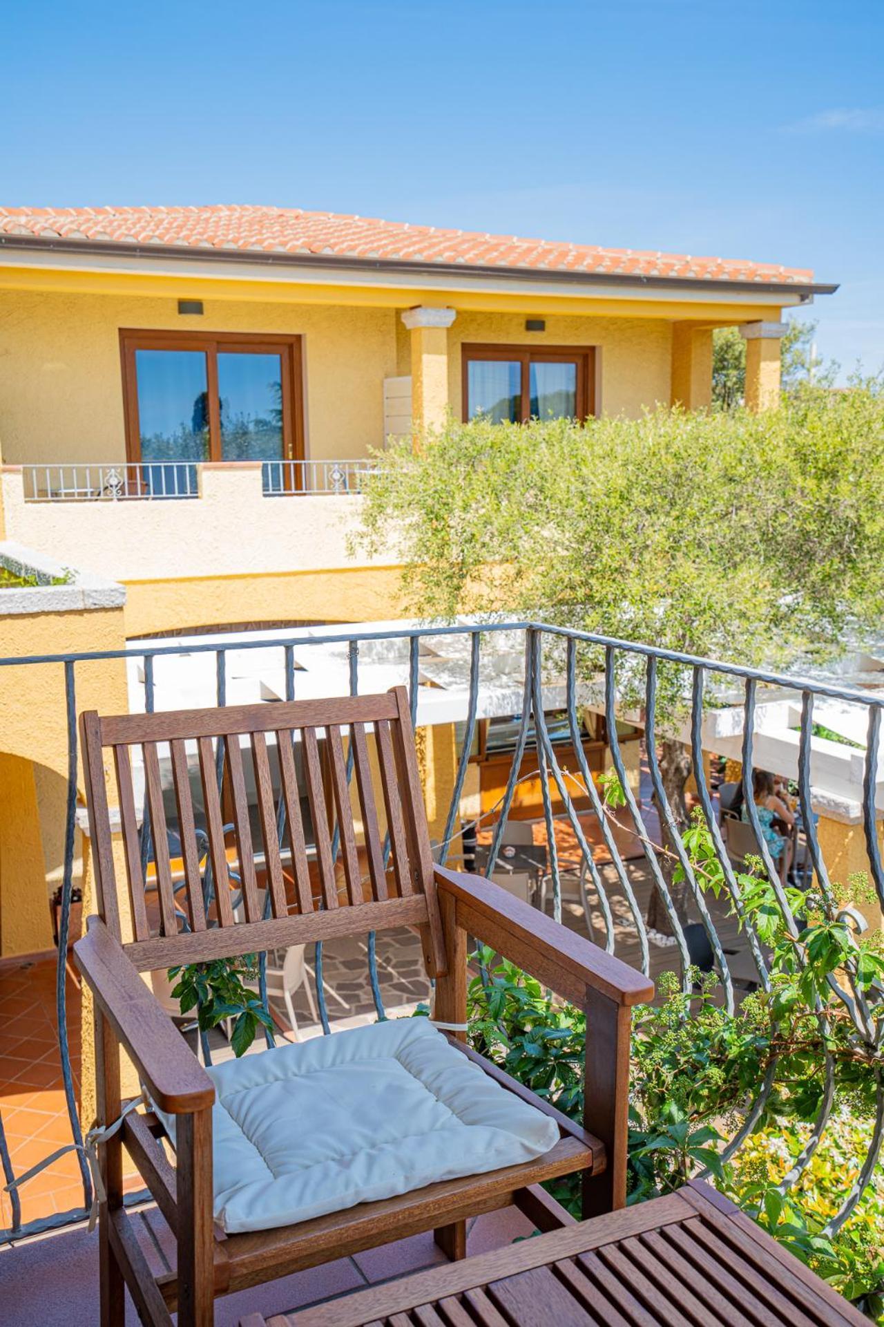 Hotel Lu Pitrali Сан-Теодоро Екстер'єр фото