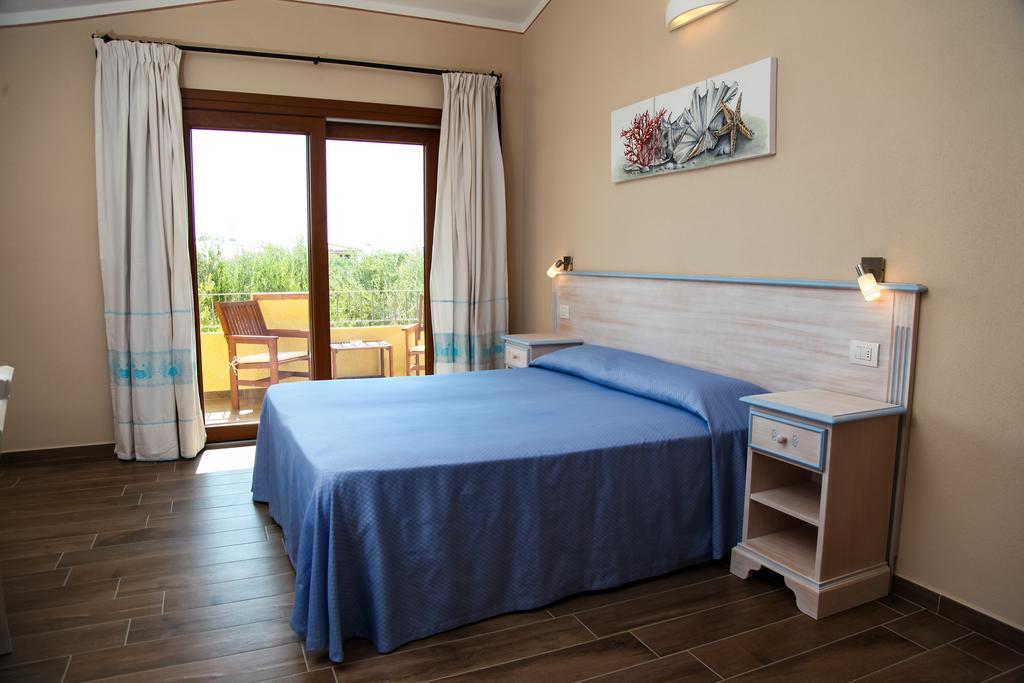 Hotel Lu Pitrali Сан-Теодоро Екстер'єр фото