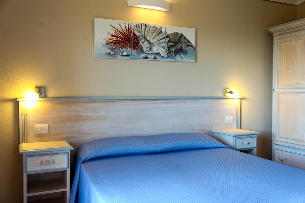 Hotel Lu Pitrali Сан-Теодоро Екстер'єр фото